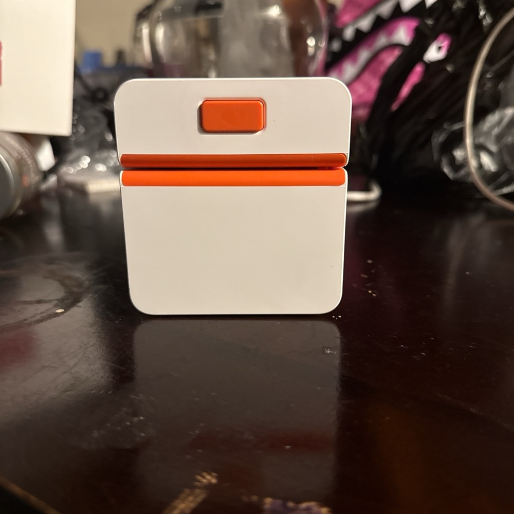 White Compact Laptop - Picture 2 of 4